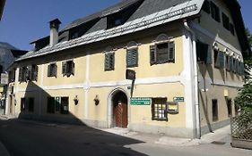 Hostel-Badgoisern1